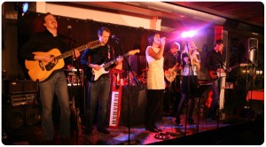 Bild på hela bandet